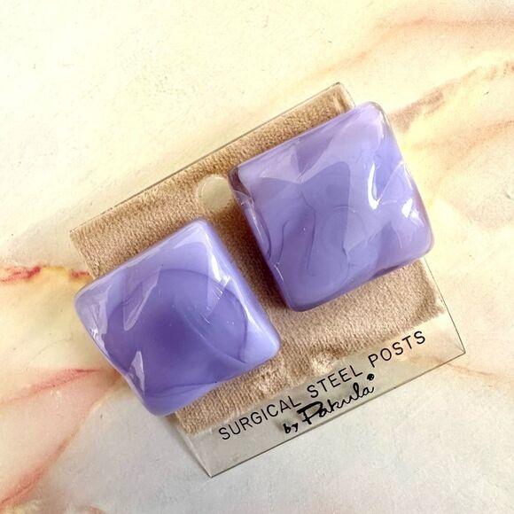 Pakula purple square lucite post earrings - Picture 1 of 10